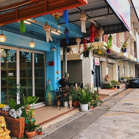 Aekkalukthai Hostel 라용 외부 사진