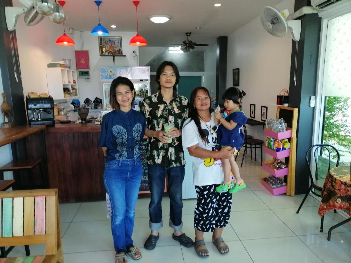 Aekkalukthai Hostel 라용 외부 사진