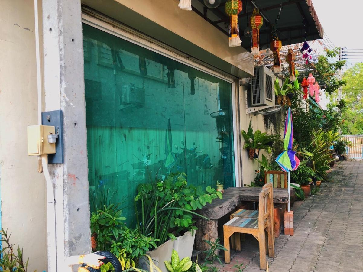 Aekkalukthai Hostel 라용 외부 사진
