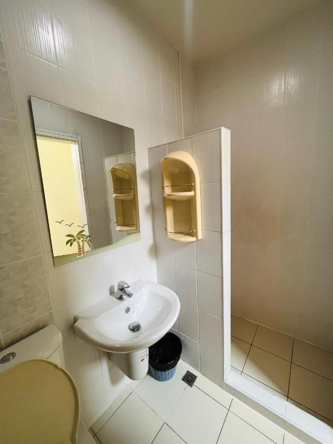 Aekkalukthai Hostel 라용 외부 사진