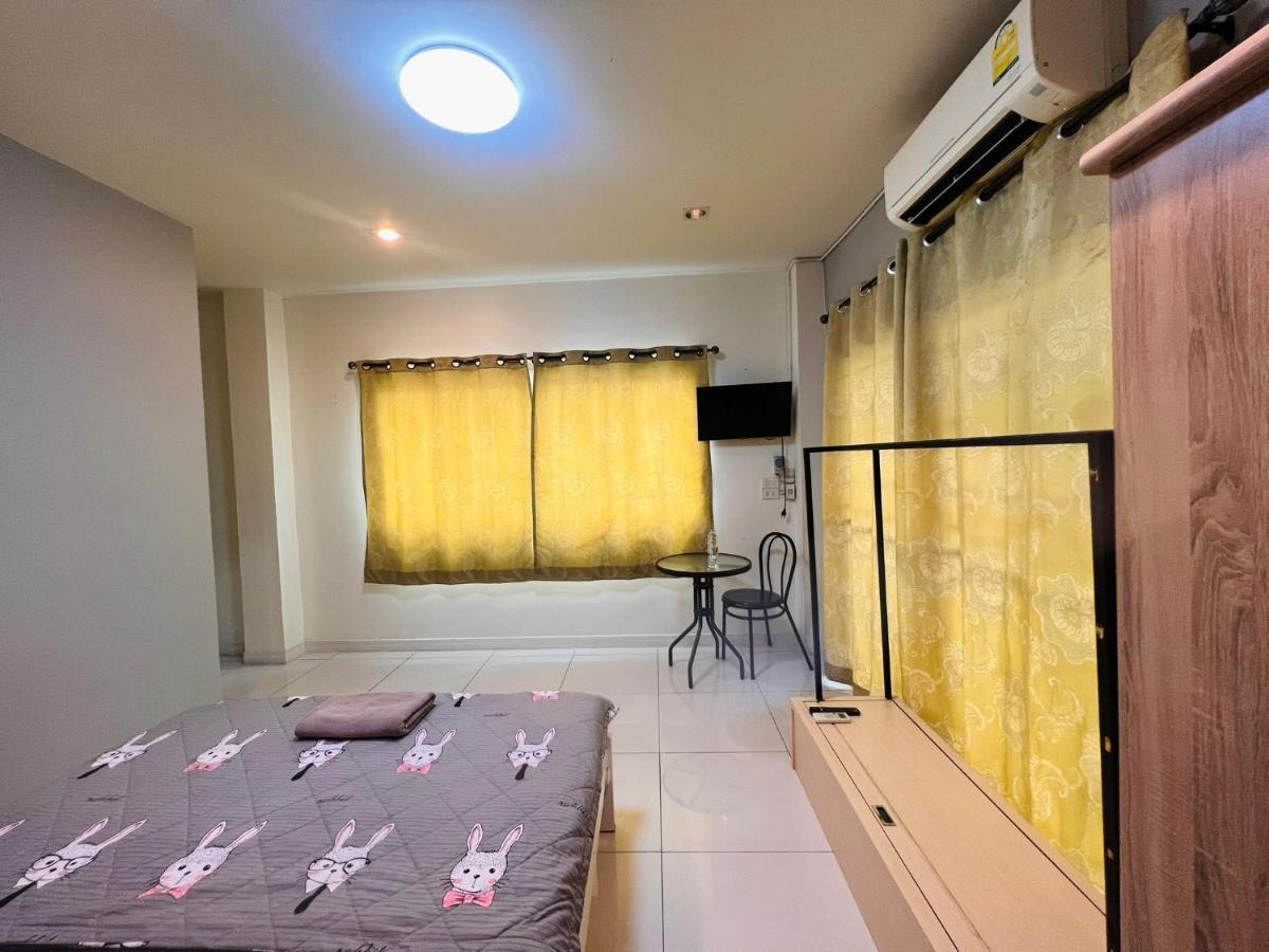 Aekkalukthai Hostel 라용 외부 사진
