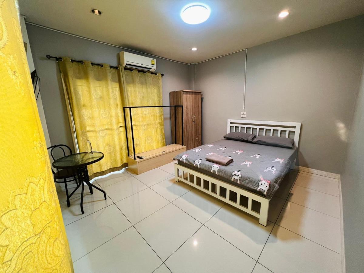 Aekkalukthai Hostel 라용 외부 사진