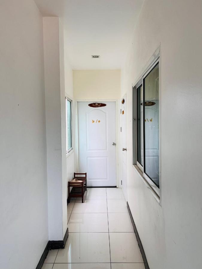 Aekkalukthai Hostel 라용 외부 사진