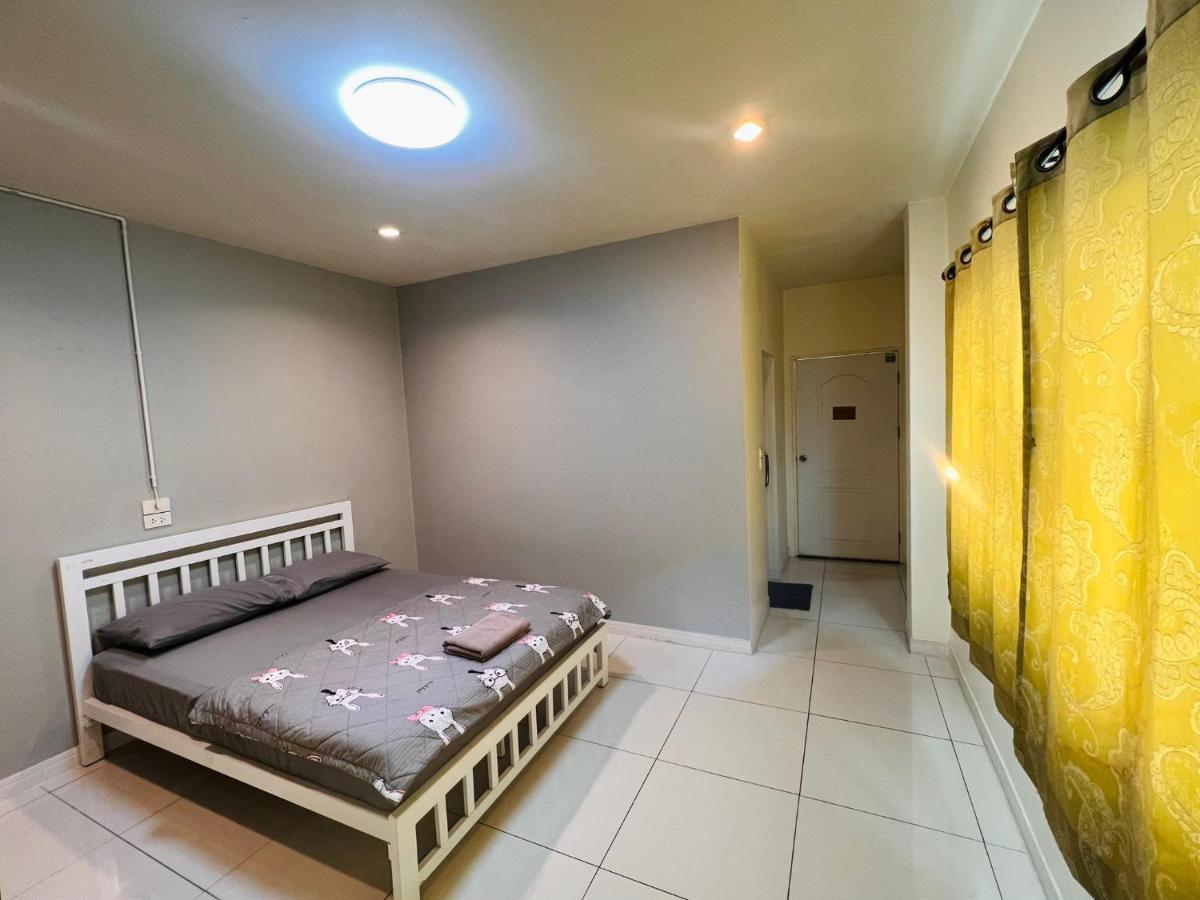 Aekkalukthai Hostel 라용 외부 사진