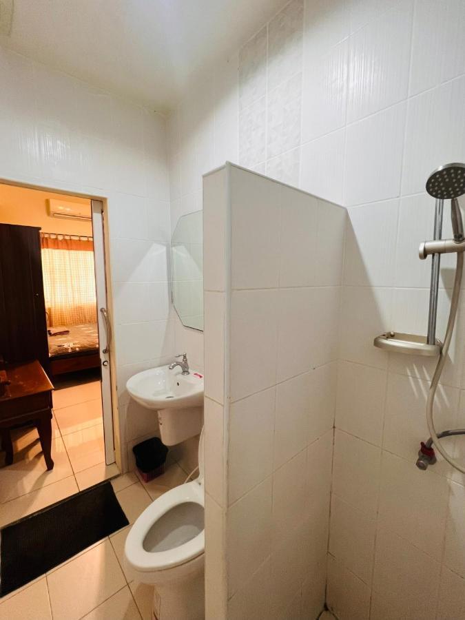 Aekkalukthai Hostel 라용 외부 사진