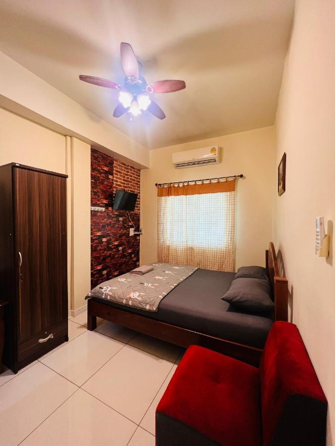 Aekkalukthai Hostel 라용 외부 사진
