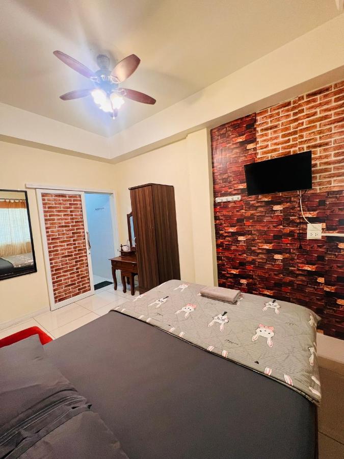 Aekkalukthai Hostel 라용 외부 사진